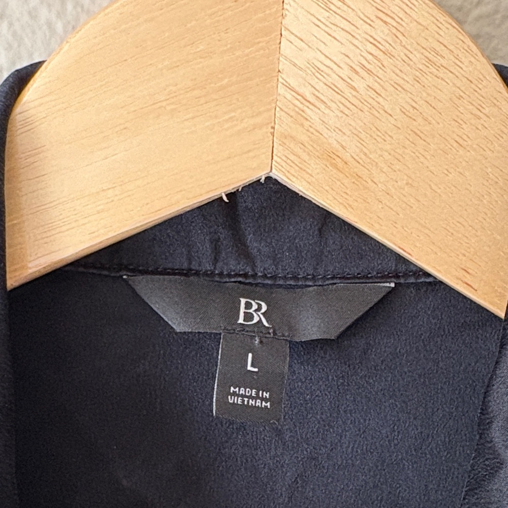 100% Silk Banana Republic Black Blouse Button Down Shirt Cuffed Sleeve Women’s L - Picture 3 of 11